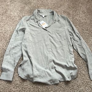 Hippie rose button up shirt juniors size small